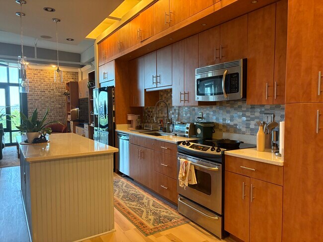 Building Photo - 415 Saint Pauls Blvd