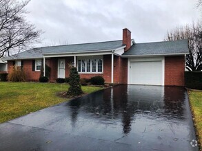Building Photo - 17542 Swann Rd