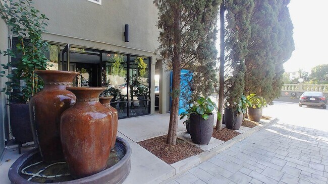 Foto del edificio - Carmel Heights Apts