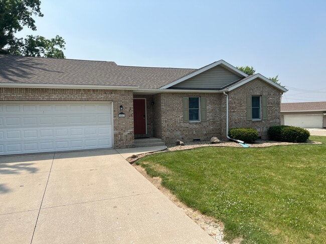 Building Photo - 4807 W Petty Rd