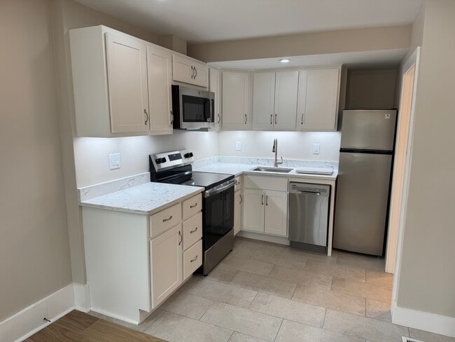 Building Photo - 38 Summer St