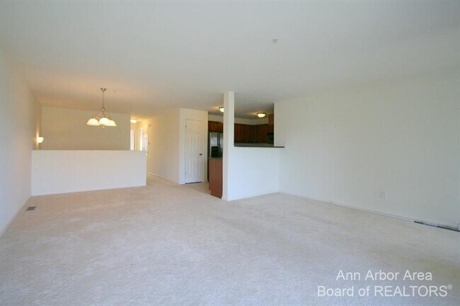 Foto del edificio - 116 W Oakbrook Dr