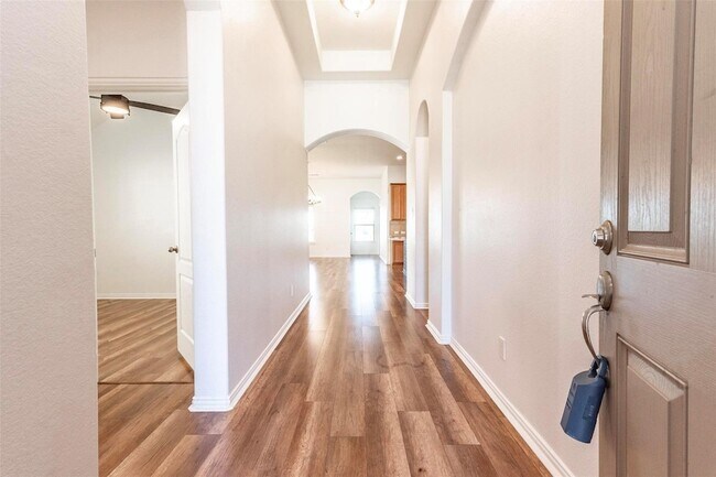 Building Photo - 3094 Camden Park Ln