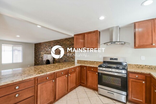 Building Photo - 4 Bedroom Pet-Friendly Home in Tucson, AZ ...
