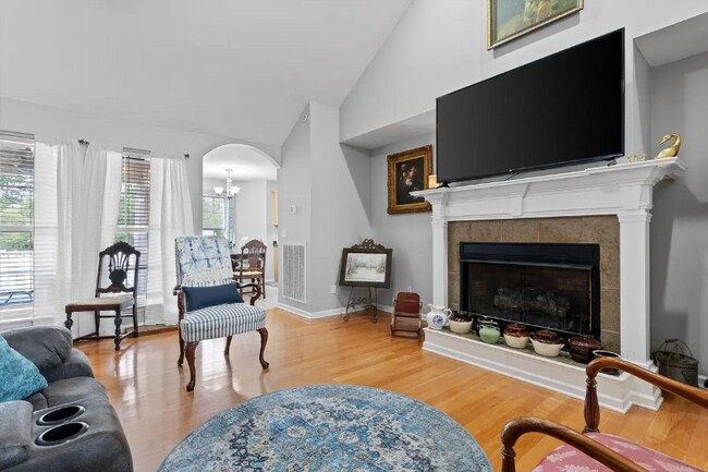 Building Photo - 1871 Clear Brook Ct