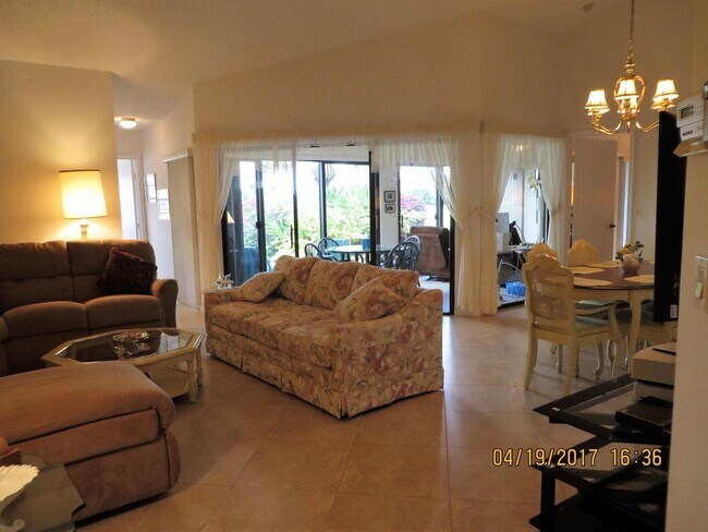 Foto del edificio - 5839 Parkwalk Cir W