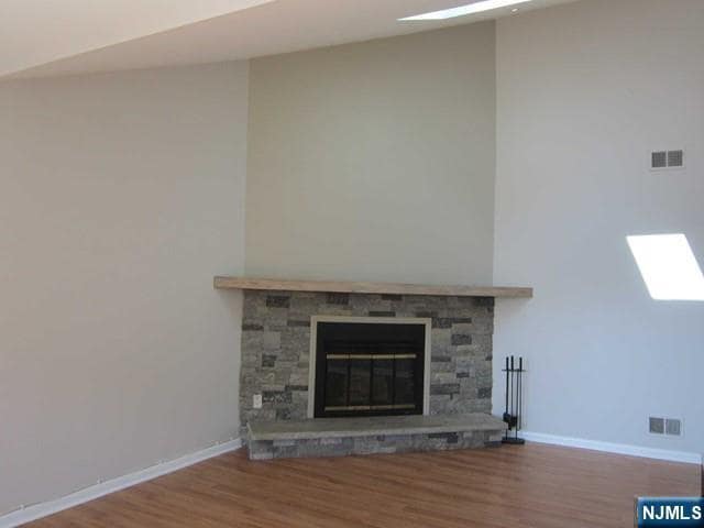 Building Photo - 303 Grand Ave