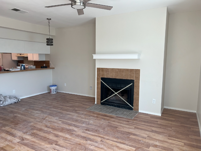 Building Photo - 5305 Indio Dr