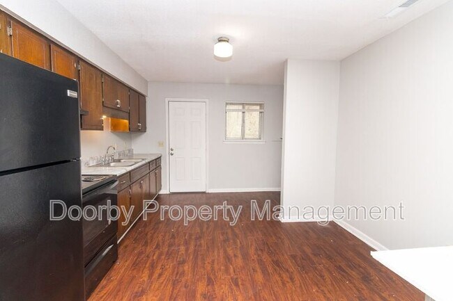 Foto del edificio - 6436 Basswood Dr