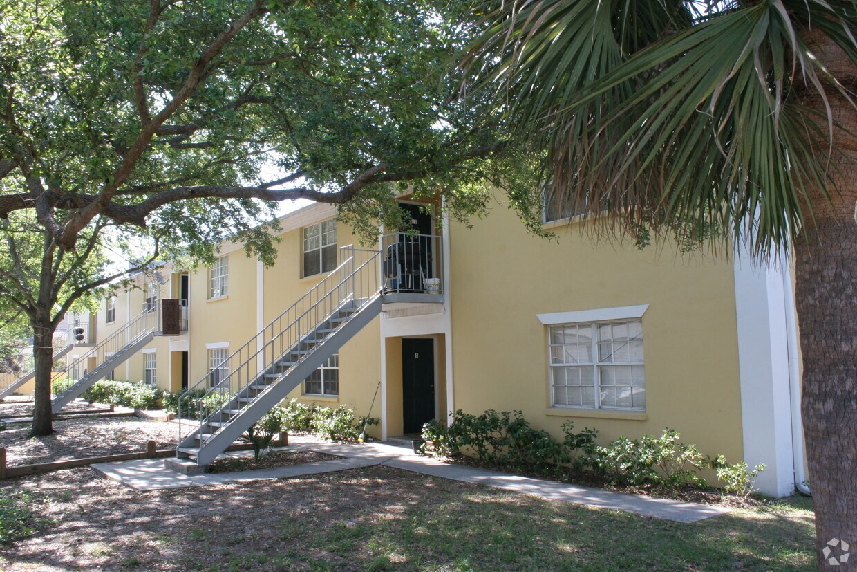 Foto del edificio - 3010 W Binnicker Ave