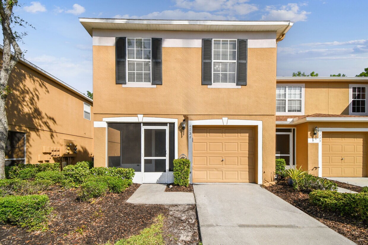 Foto principal - 4221 Winding River Way