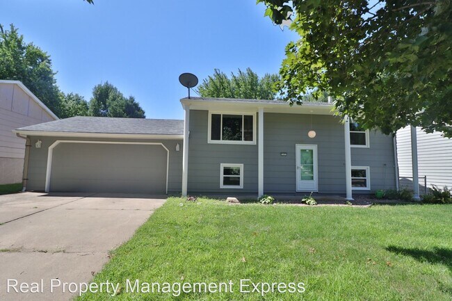 Foto del edificio - 3 br, 2 bath House - 121 N. Meyer Ln.