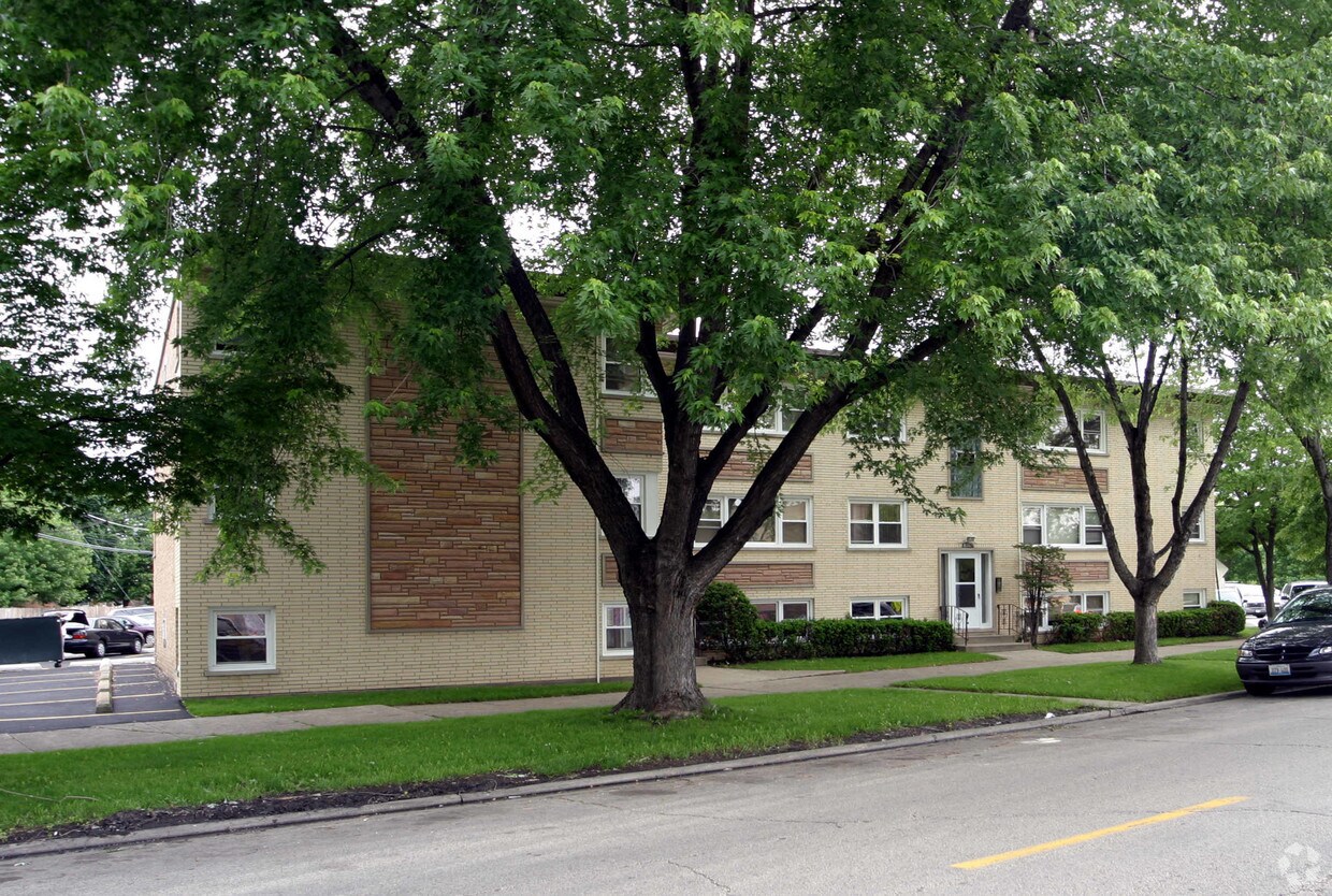 Primary Photo - 7630-7634 W Sunset Dr