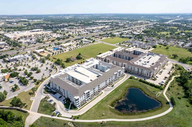 Apartamentos Vera Cedar Park — foto de la comunidad - Vera Cedar Park