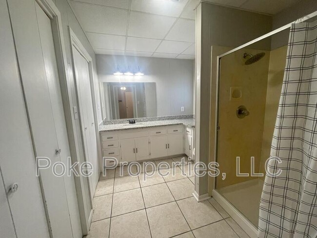 Building Photo - 1200 S Elton Ct