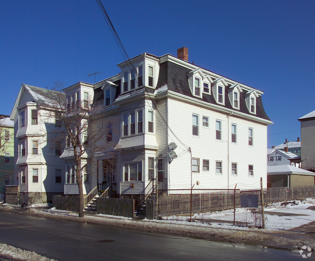 Primary Photo - 99-109 Robeson St