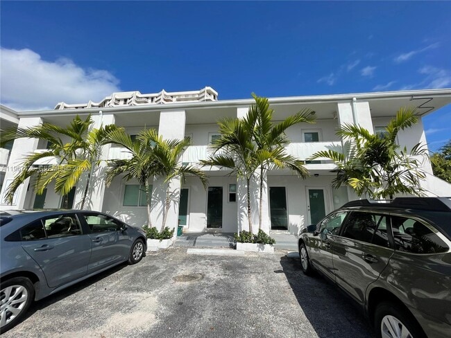 Foto del edificio - 1385 NE 105th St