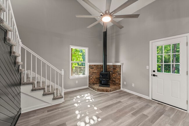 Building Photo - 6344 Olde Towne Dr