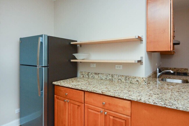 Foto del edificio - 897 Green Bay Rd