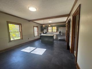 Foto del edificio - 2121 Sawmill Rd