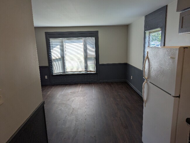Foto del edificio - 925 Scott Rd