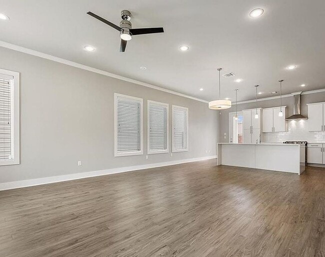 Building Photo - Modern 3BR/2.5BA Home in the Heart of Baton Rouge