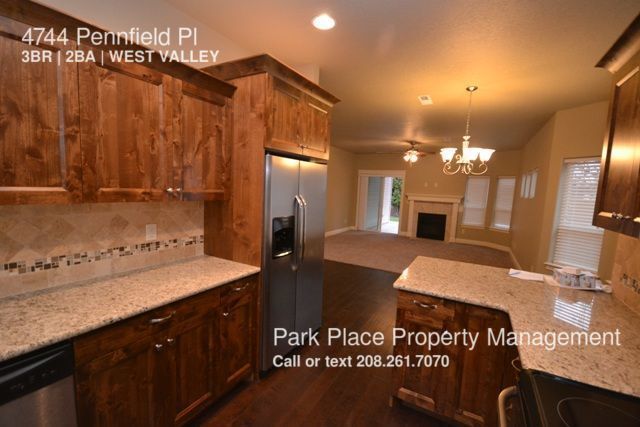 Building Photo - 4744 N Pennfield Pl