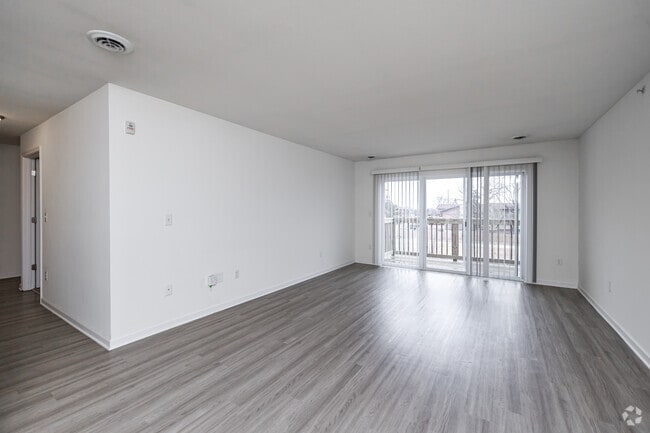 2BR, 1BA - 850SF - Living Room - Layton 1900 Apartments