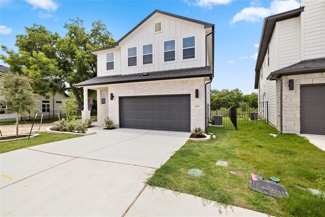 Building Photo - 1608 Kit Cir
