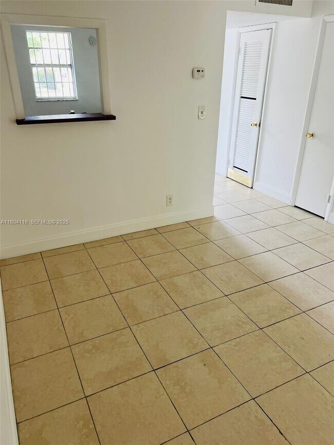 Foto del edificio - 220 SW 9th Ave