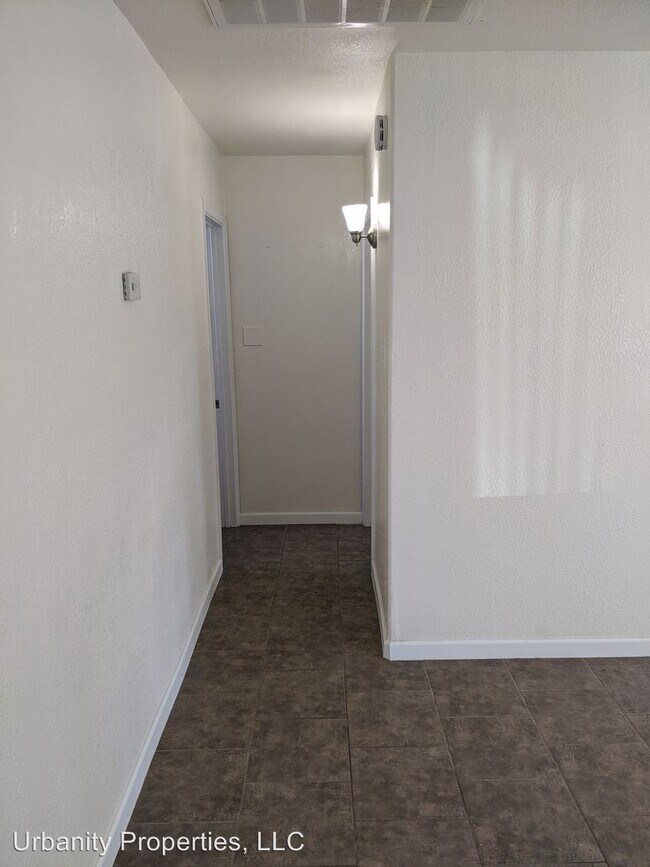 Foto del edificio - 1102-1110 E Turney Ave