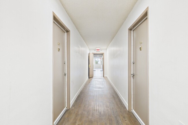 Foto del edificio - Willis Park West