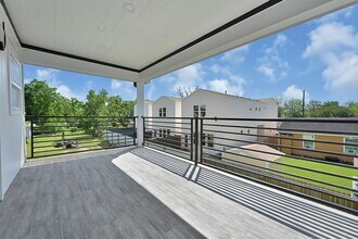 Building Photo - 6726 Dumble St