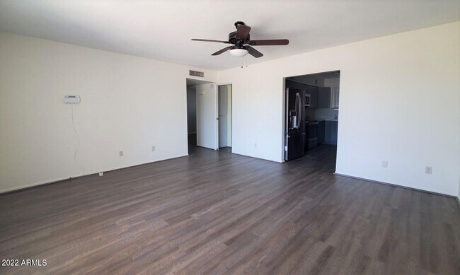 Foto del edificio - 9524 W Purdue Ave