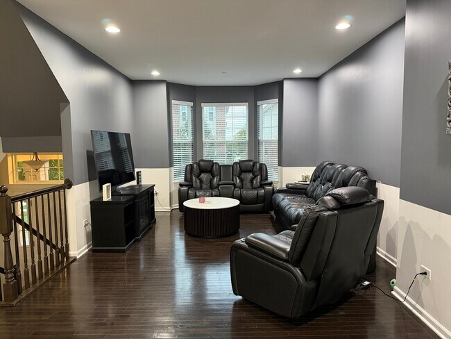 Foto del edificio - 2911 Henley Ln