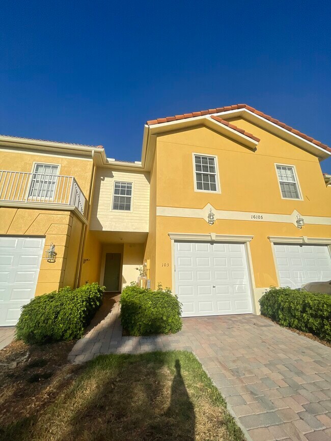 Building Photo - 16105 Via Solera Cir