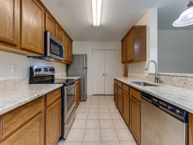 Foto del edificio - 2056 River Birch Ln