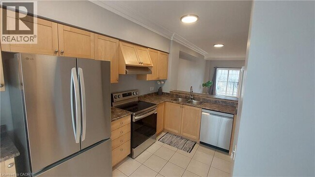 Photo du bâtiment - 5080 Fairview St