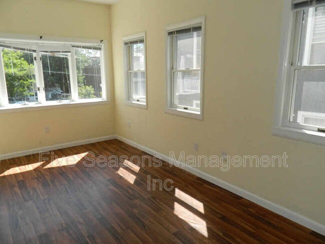 Photo - 70-74 Adams St Apartment