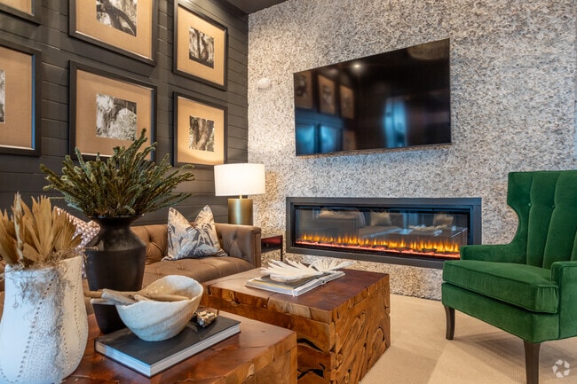 Clubhouse - Evolve St James