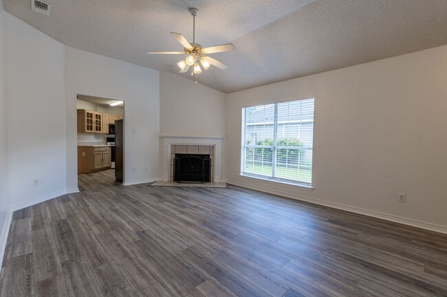Foto del edificio - 3/2 available in the Belle Chase subdivisi...