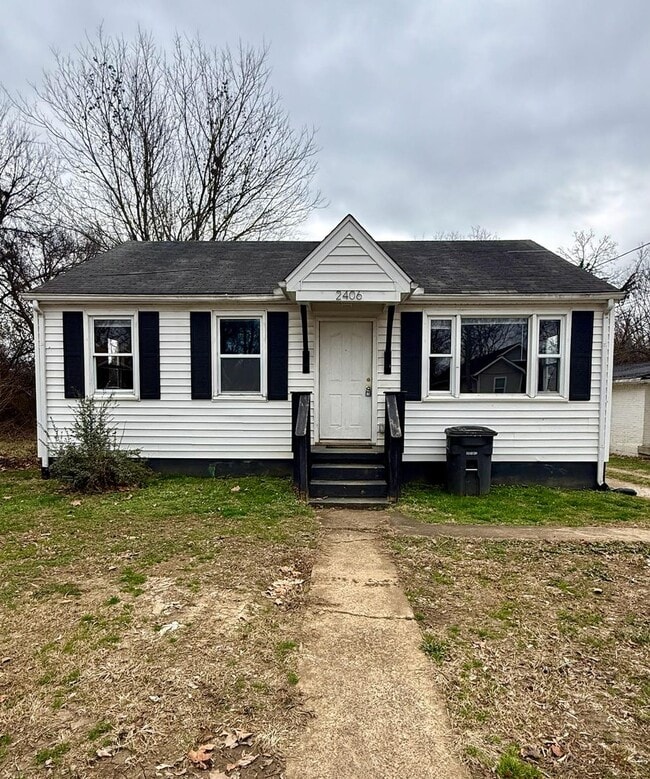 Charming 2 bedroom house in East Knox! - Charming 2 bedroom house in East Knox!