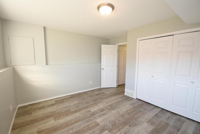 Photo du bâtiment - 3 bedroom in Grande Prairie AB T8X 1S6