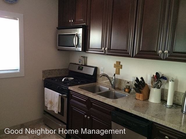 Foto del edificio - 3 br, 1 bath House - 4574 1/2 PARK BLVD