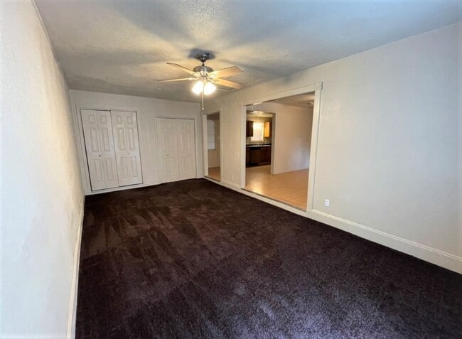 Building Photo - 5030 Stardust Dr