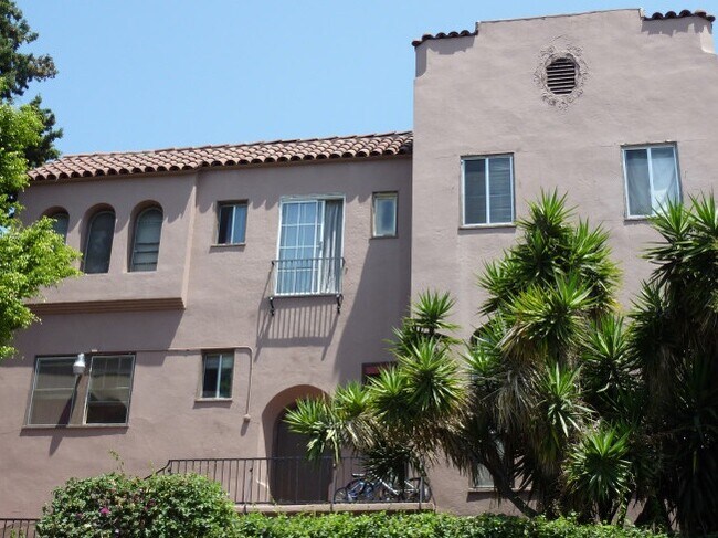 Building Photo - 1425 Alvarado Ter
