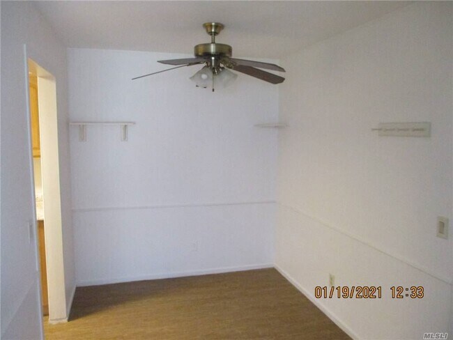 Foto del edificio - 97 Richmond Blvd