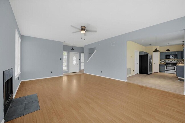 Foto del edificio - 8006 Summer Trail Dr