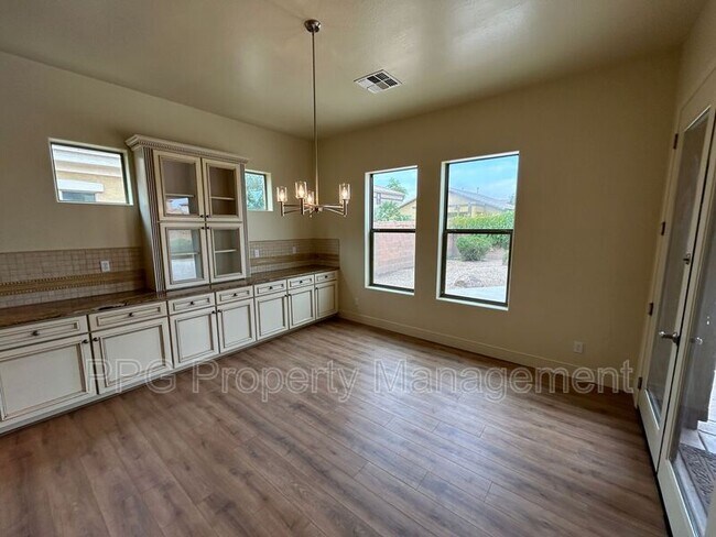 Foto del edificio - 4332 N 154th Ave