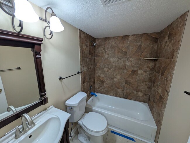 Building Photo - Spacious 2BR Retreat Near Beaches & Dining
